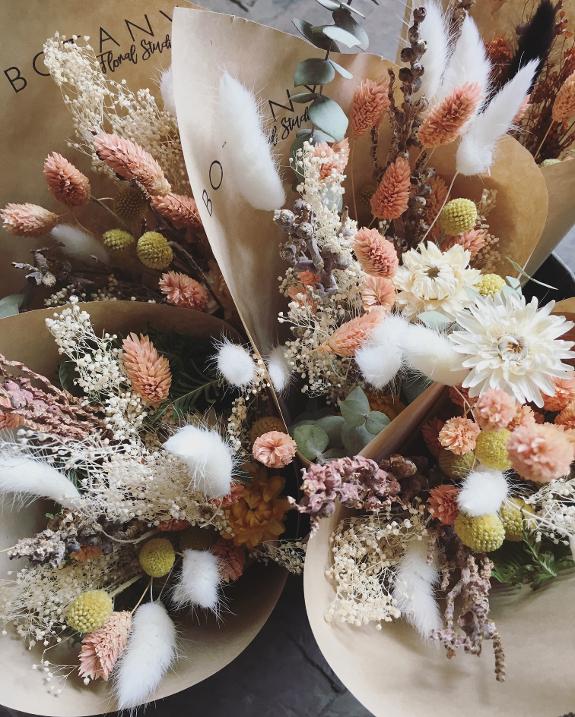 orders flowers online toronto, florist downtown toronto, florist toronto canada, best flower delivery toronto, toronto flower delivery, same and next day delivery toronto, toronto sympathy flowers, same day flowers toronto, best florists toronto